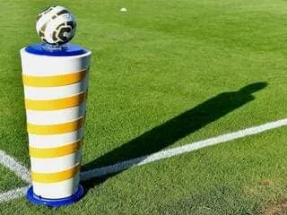 Violence éclate lors du match Fleury‑Rouen au stade d’Essonne