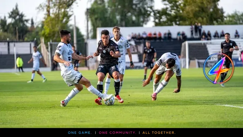 Ajax vise l'attaquant Artem Dovbyk après son succès à Gérone