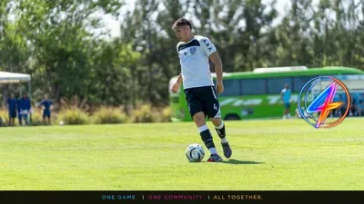 Clubs de Premier League visent Nakamura, Reims fixe 21,5 m£