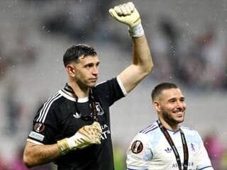 Emiliano Martinez Wins Seventh Trophy as Aston Villa Beat Freiburg
