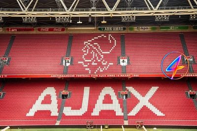 Ajax benoemt Spaanse coach Míchel tot nieuwe manager