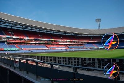 Nederland deelt 2-2 met Japan, selectie steunt Koeman