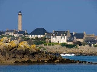 Loi insulaire proposée pour réduire les surcoûts du coût de la vie