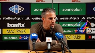 Van Persie Credits Bond with Anis Hadj Moussa After 2-0 Win