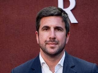 Enrique Riquelme anuncia candidatura a la presidencia del Real Madrid