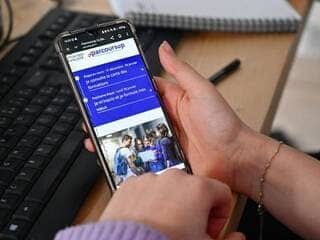 Le gouvernement français régulera le secteur privé de l'éducation en plein essor