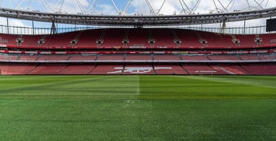 Arsenal organise un grand cortège londonien après la défaite